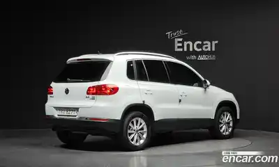 Volkswagen Tiguan 2015 2.0 Автомат в Москве № 215226, миниатюра 9