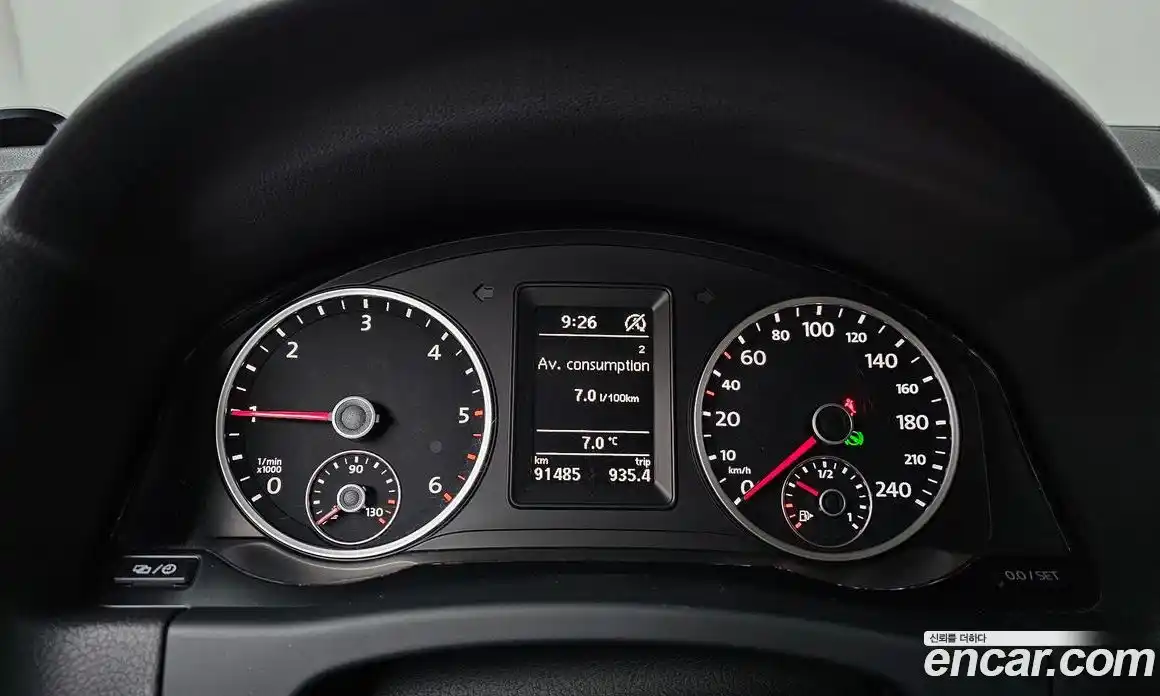 Volkswagen Tiguan 2015 2.0 Автомат в Москве № 215226, фото 10