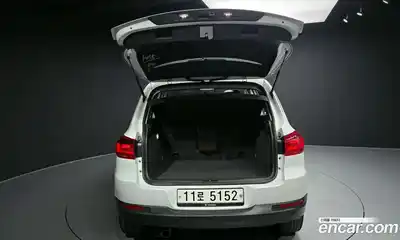 Volkswagen Tiguan 2015 2.0 Автомат в Москве № 215313, миниатюра 3