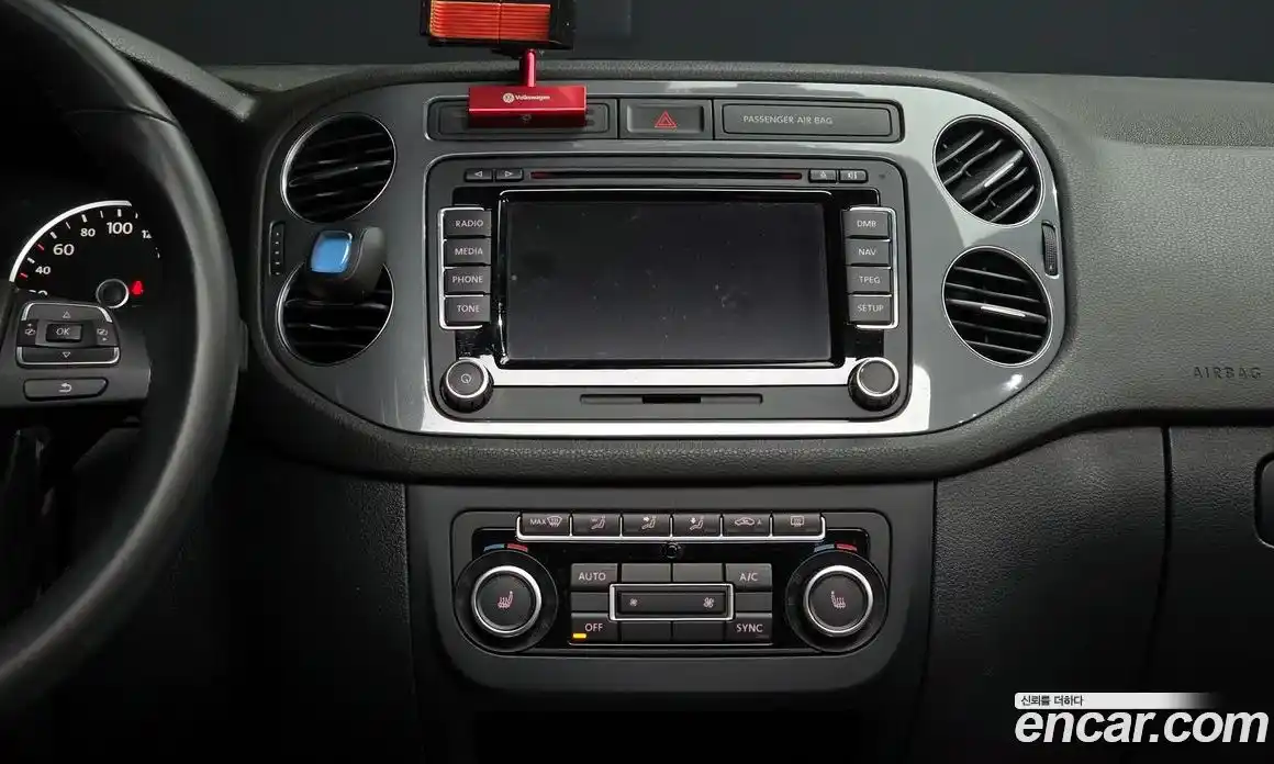 Volkswagen Tiguan 2015 2.0 Автомат в Москве № 215313, фото 5