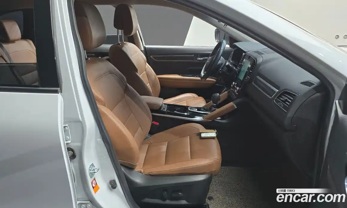 Renault QM6 2022 2.0 Автомат в Москве № 221585, фото 8