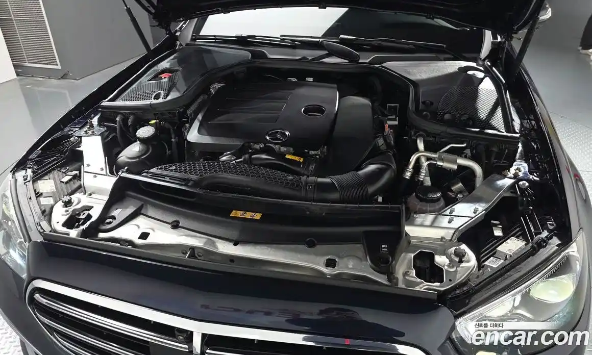 Mercedes-Benz E-Class 2023 2.0 Автомат в Москве № 222450, фото 3