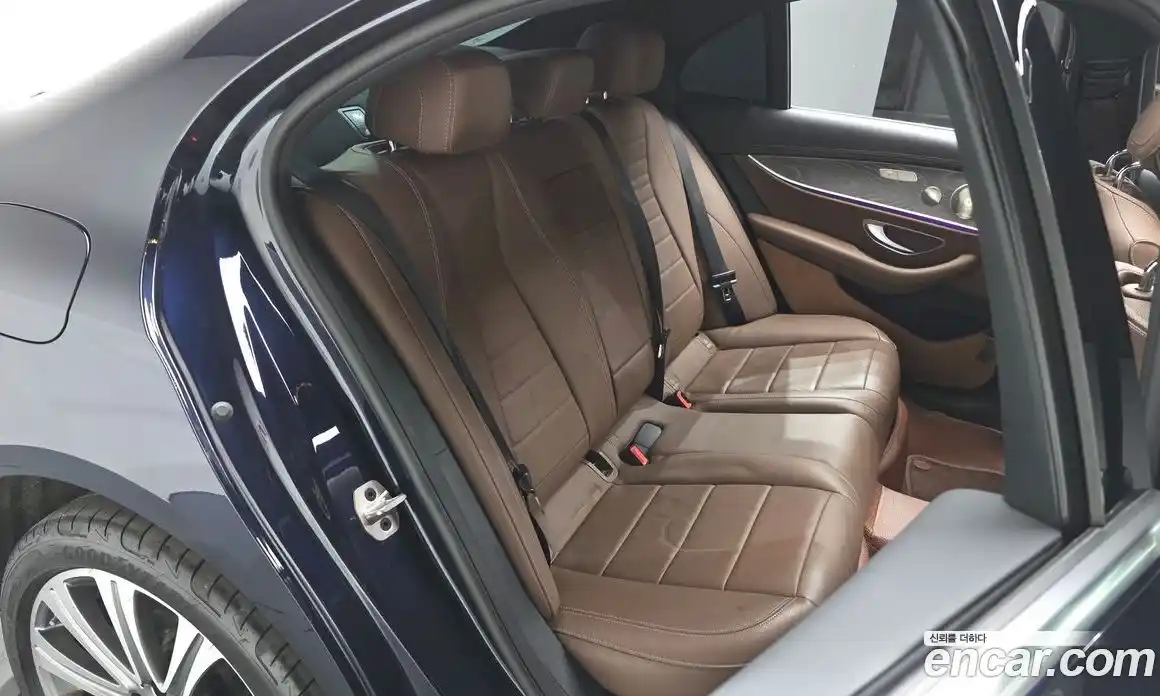 Mercedes-Benz E-Class 2023 2.0 Автомат в Москве № 222450, фото 6