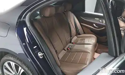 Mercedes-Benz E-Class 2023 2.0 Автомат в Москве № 222450, миниатюра 6