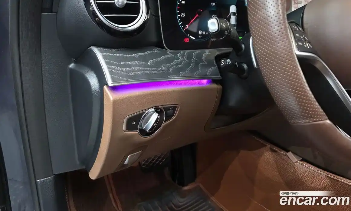 Mercedes-Benz E-Class 2023 2.0 Автомат в Москве № 222450, фото 9