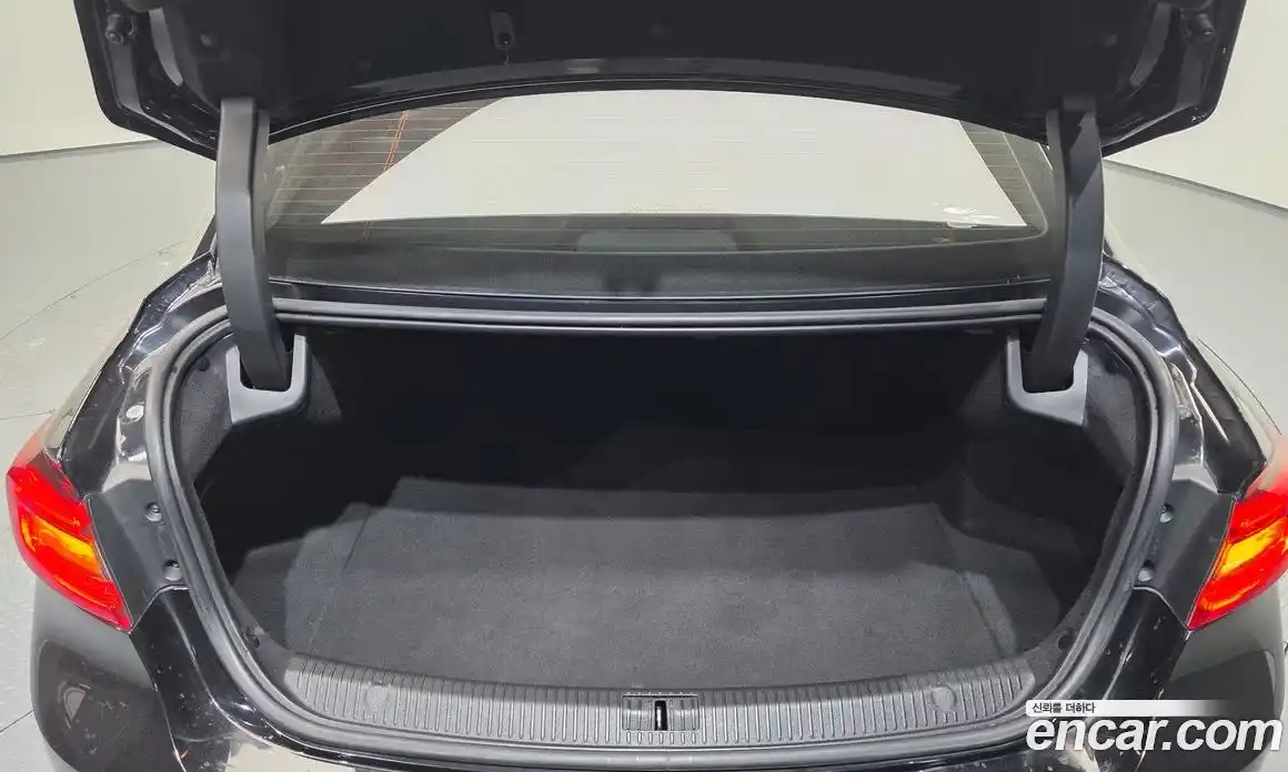 Renault SM6 2016 1.6 Автомат в Москве № 225675, фото 14