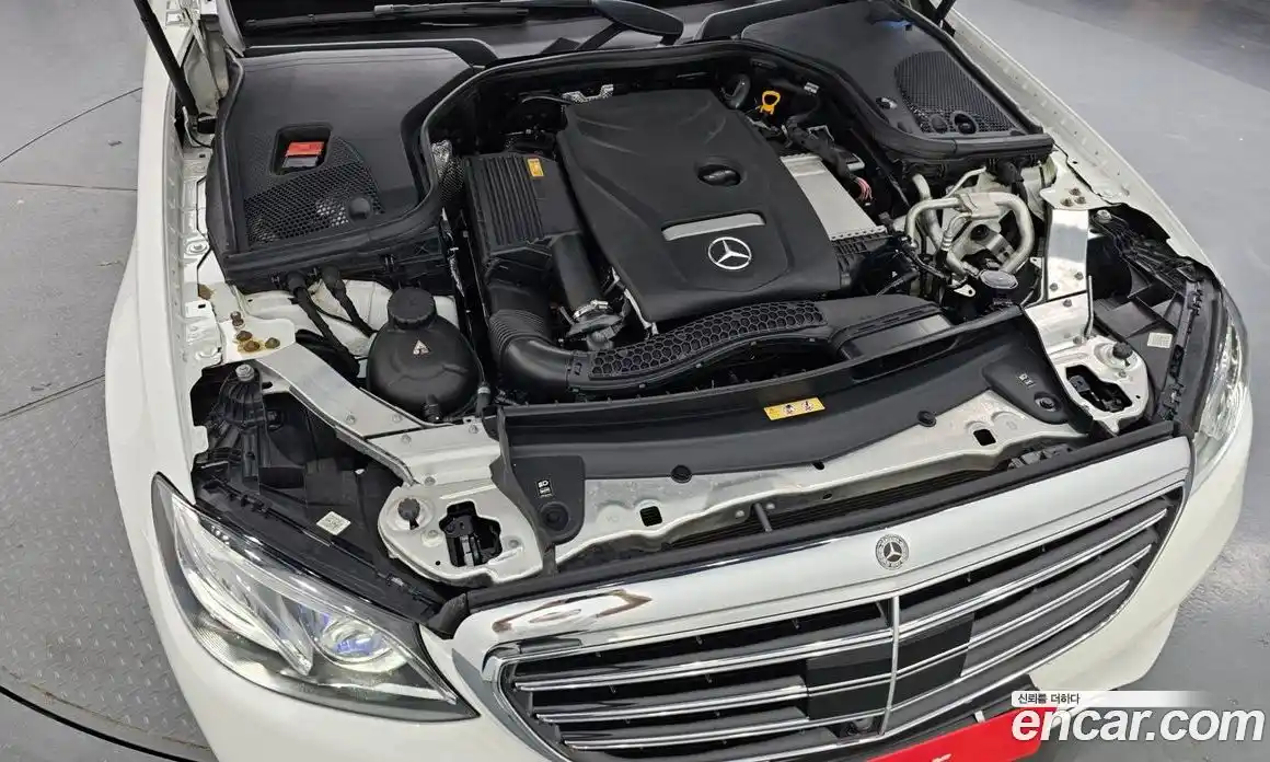 Mercedes-Benz E-Class 2020 2.0 Автомат в Москве № 229615, фото 16