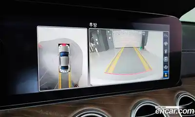 Mercedes-Benz E-Class 2020 2.0 Автомат в Москве № 229615, миниатюра 2