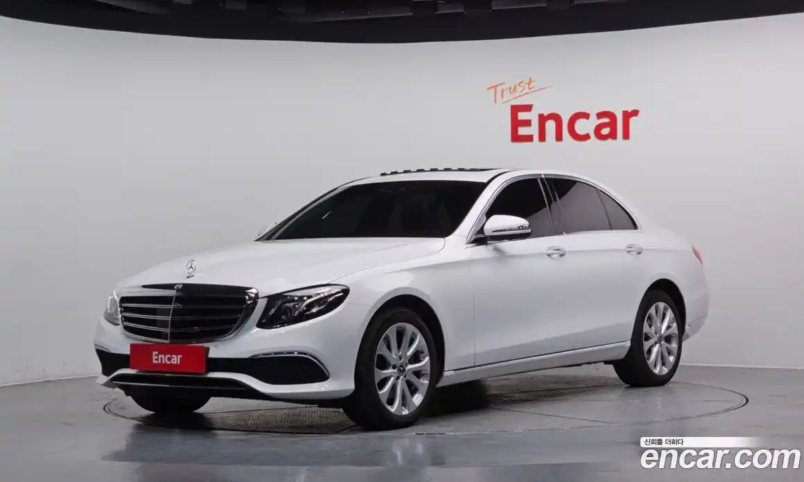 Mercedes-Benz E-Class 2020 2.0 Автомат в Москве № 229615, фото 3