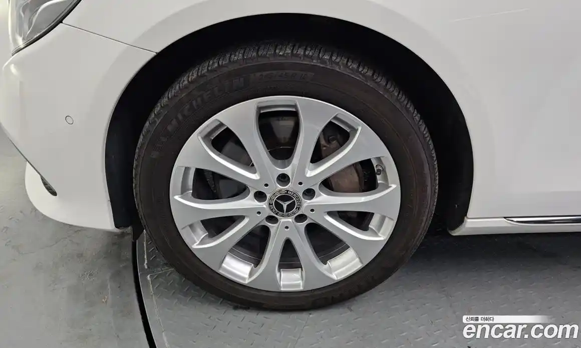 Mercedes-Benz E-Class 2020 2.0 Автомат в Москве № 229615, фото 10