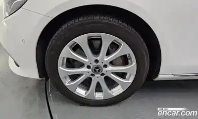 Mercedes-Benz E-Class 2020 2.0 Автомат в Москве № 229615, миниатюра 10