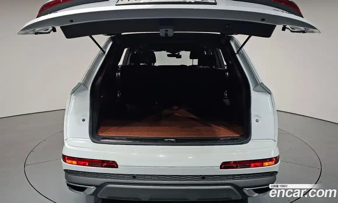 Audi Q7 2020 3.0 Автомат в Москве № 229796, фото 3