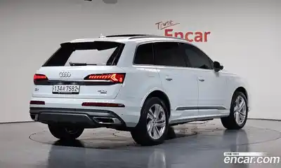 Audi Q7 2020 3.0 Автомат в Москве № 229796, миниатюра 4