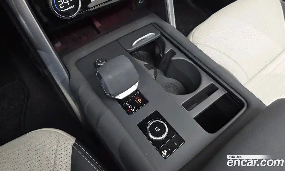 Land Rover Discovery 2025 3.0 Автомат в Москве № 231156, фото 13