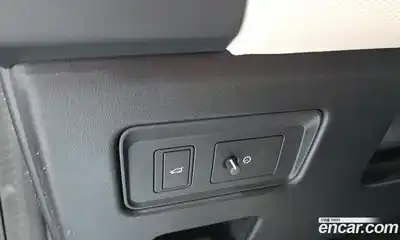 Land Rover Discovery 2025 3.0 Автомат в Москве № 231156, миниатюра 2