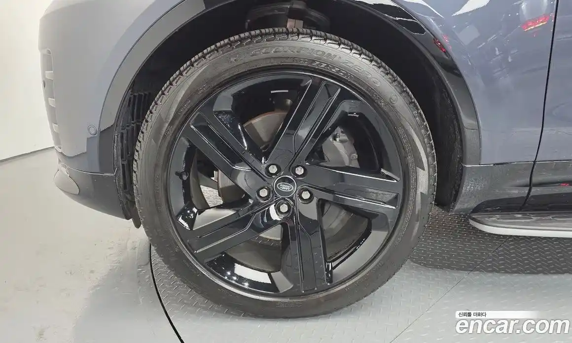 Land Rover Discovery 2025 3.0 Автомат в Москве № 231156, фото 6