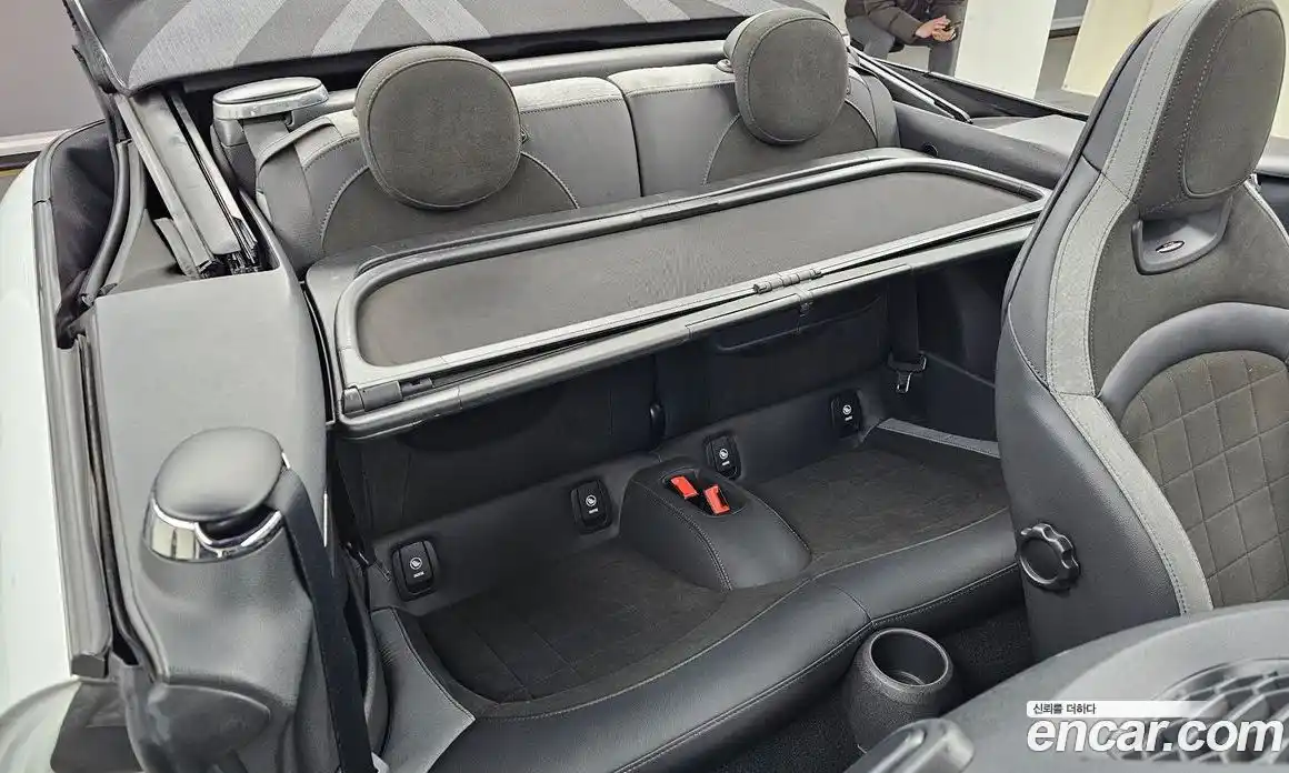 Mini Cooper Convertible 2021 2.0 Автомат в Москве № 231455, фото 16