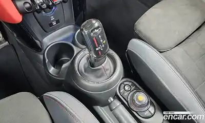 Mini Cooper Convertible 2021 2.0 Автомат в Москве № 231455, миниатюра 4