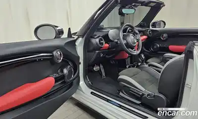 Mini Cooper Convertible 2021 2.0 Автомат в Москве № 231455, миниатюра 5