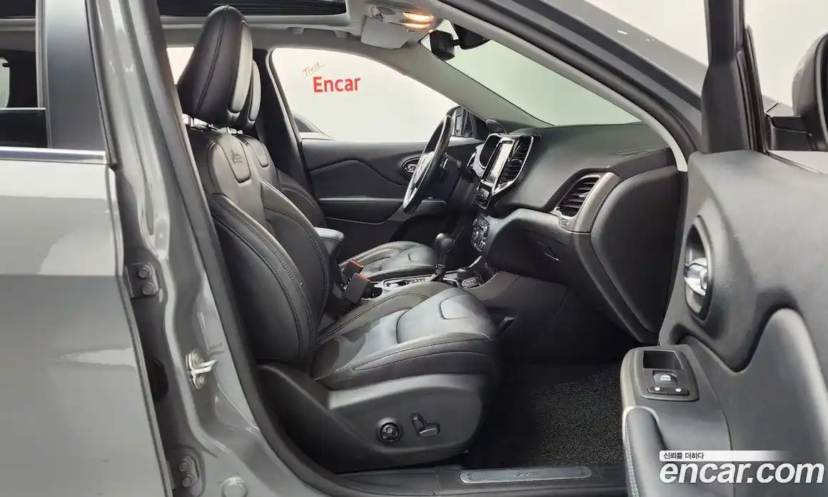 Jeep Cherokee 2021 2.4 Автомат в Москве № 232334, фото 12