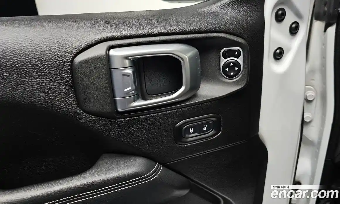 Jeep Wrangler 2019 2.0 Автомат в Москве № 232618, фото 3