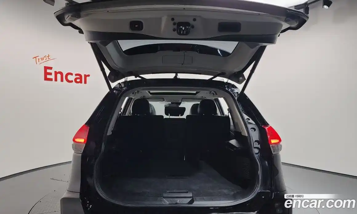 Nissan X-Trail 2018 2.5 Автомат в Москве № 242578, фото 15