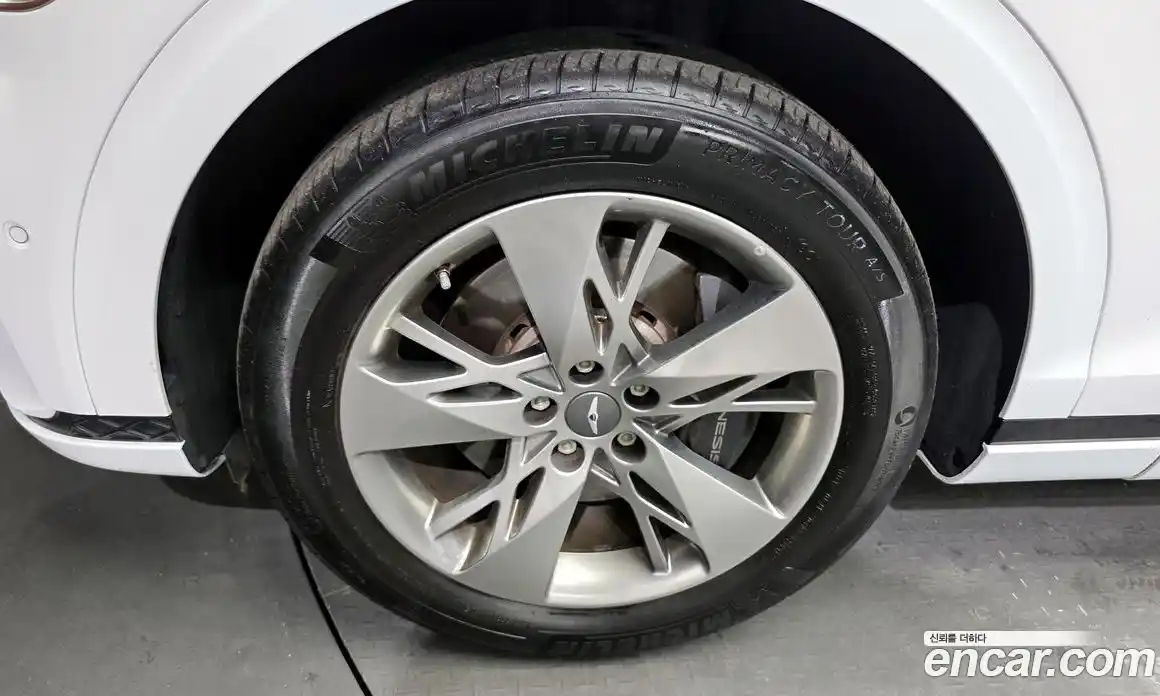 Genesis GV70 2022 2.5 Автомат в Москве № 25431, фото 17