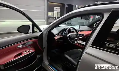 Genesis GV70 2022 2.5 Автомат в Москве № 25431, миниатюра 2