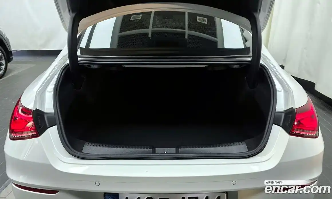 Mercedes-Benz CLA-Class 2023 2.0 Автомат в Москве № 262411, фото 15