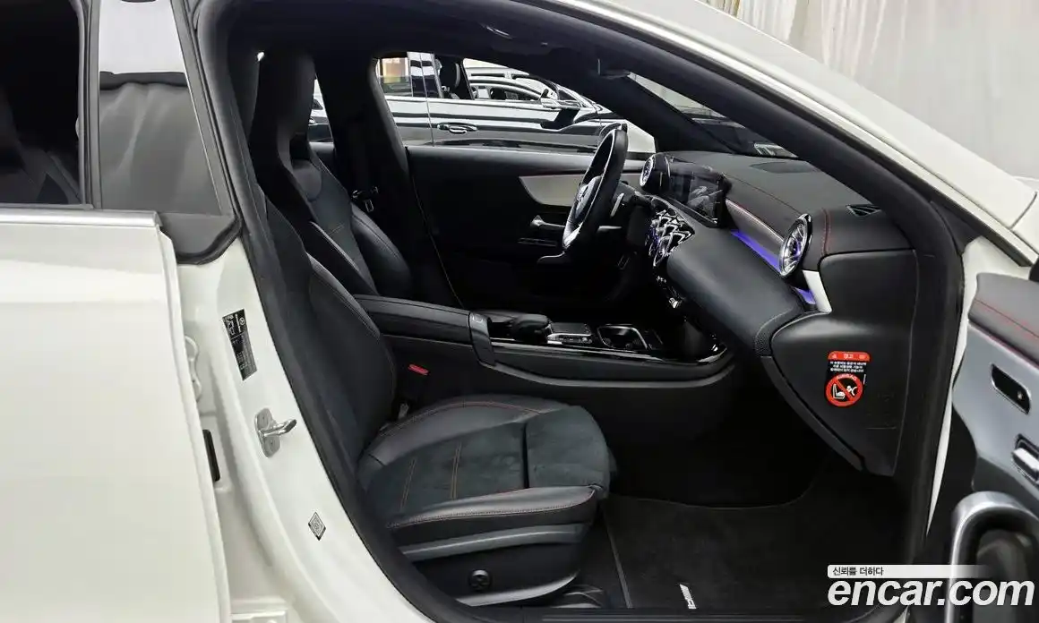 Mercedes-Benz CLA-Class 2023 2.0 Автомат в Москве № 262411, фото 20