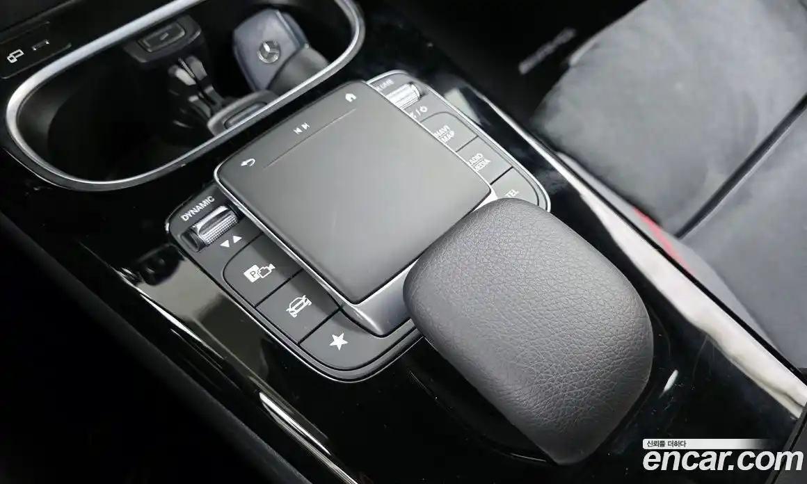 Mercedes-Benz CLA-Class 2023 2.0 Автомат в Москве № 262411, фото 3