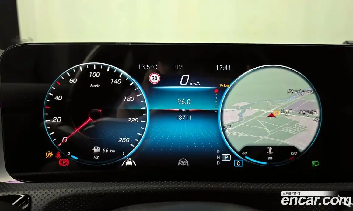 Mercedes-Benz CLA-Class 2023 2.0 Автомат в Москве № 262411, фото 5