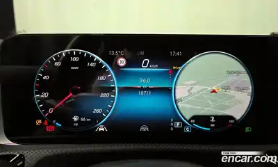 Mercedes-Benz CLA-Class 2023 2.0 Автомат в Москве № 262411, миниатюра 5