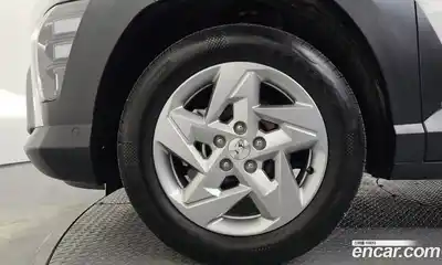 Hyundai Kona 2024 1.6 Автомат в Москве № 283390, миниатюра 2