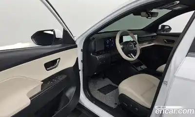 Hyundai Kona 2024 1.6 Автомат в Москве № 283390, миниатюра 5