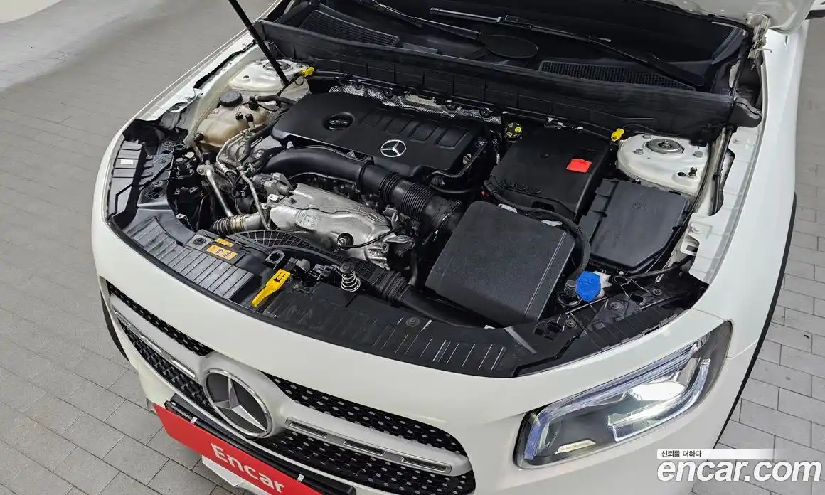 Mercedes-Benz GLB-Class 2020 2.0 Автомат в Москве № 292126, фото 14