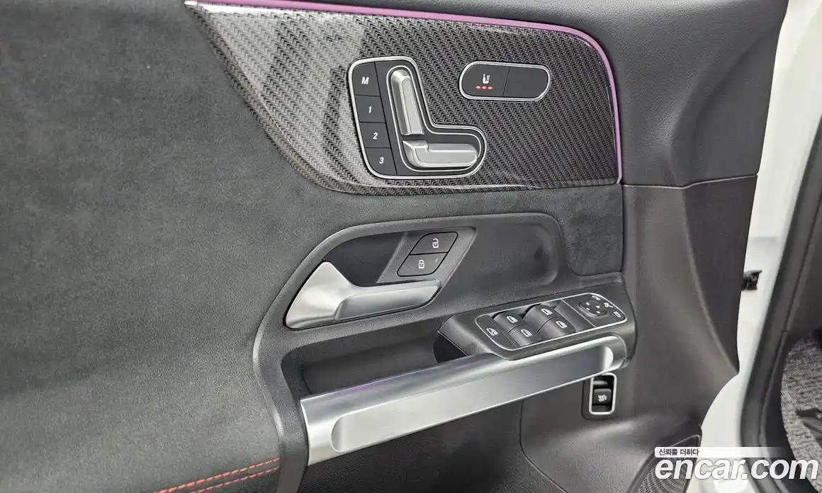 Mercedes-Benz GLB-Class 2020 2.0 Автомат в Москве № 292126, фото 16