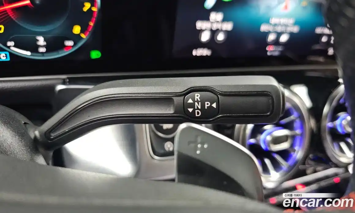 Mercedes-Benz GLB-Class 2020 2.0 Автомат в Москве № 292126, фото 3