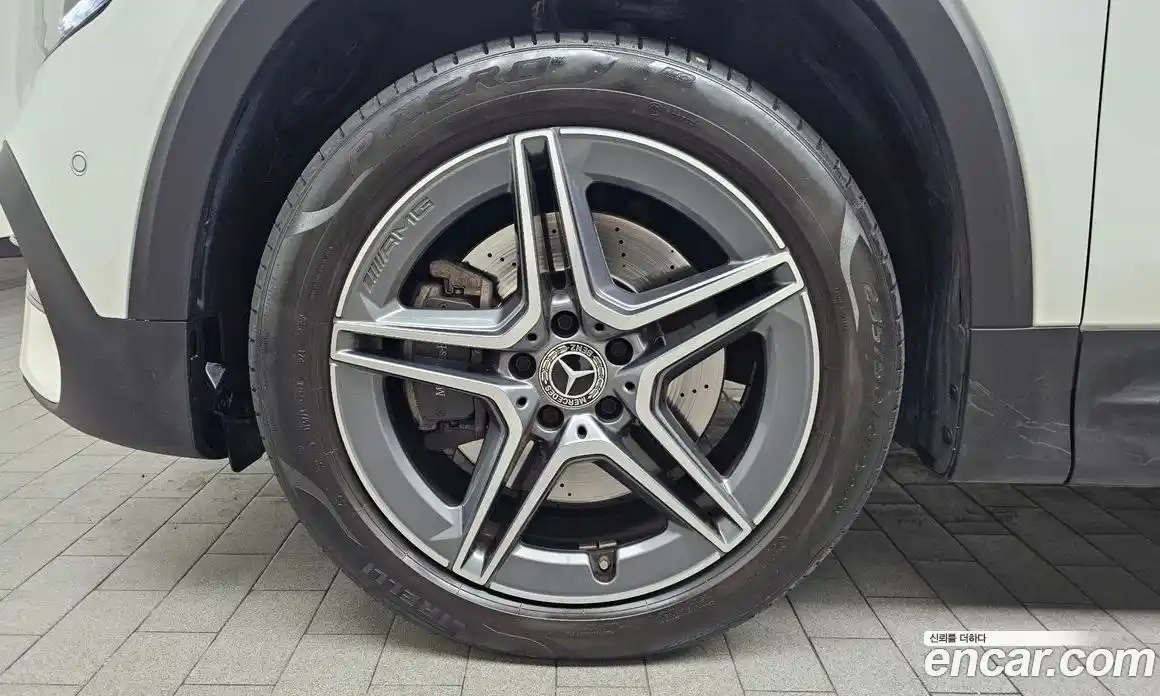 Mercedes-Benz GLB-Class 2020 2.0 Автомат в Москве № 292126, фото 9