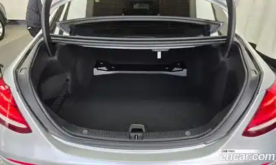 Mercedes-Benz E-Class, 2017