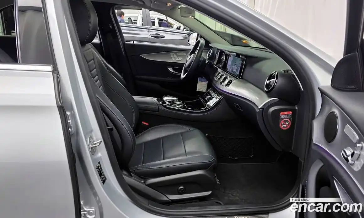 Mercedes-Benz E-Class 2017 2.0 Автомат в Москве № 309899, фото 16