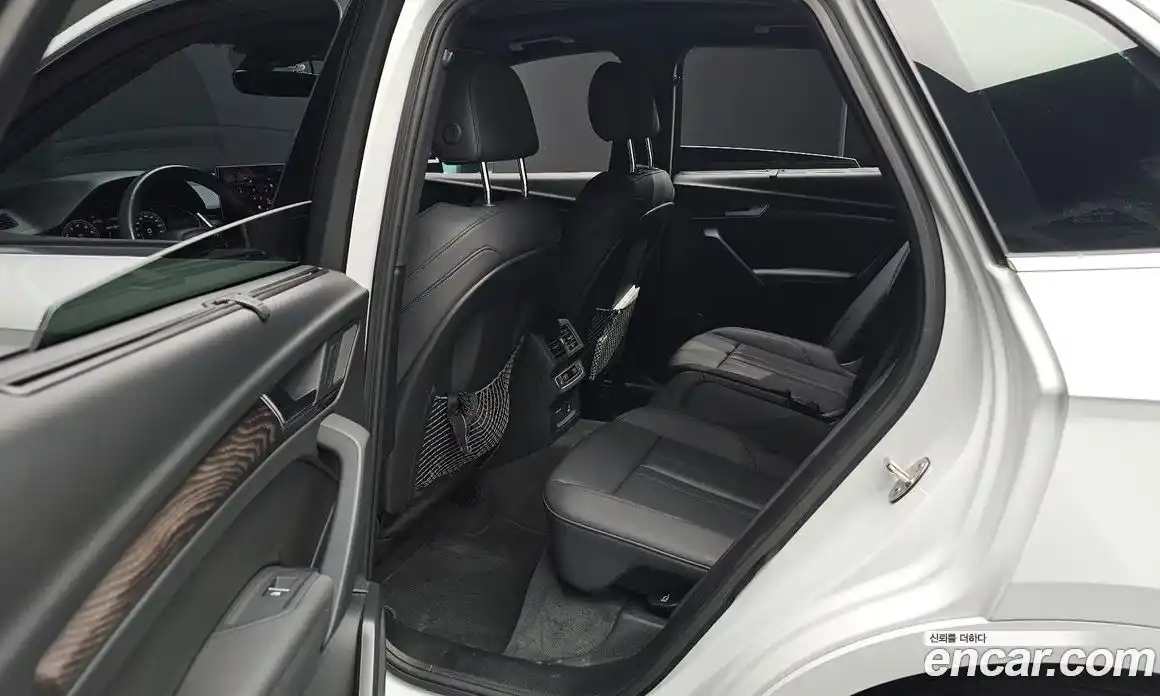 Audi Q5 2023 2.0 Автомат в Москве № 311796, фото 9