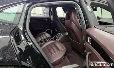 Porsche Panamera, 2018