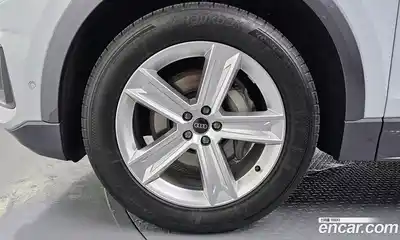 Audi Q8 2023 3.0 Автомат в Москве № 343513, миниатюра 12