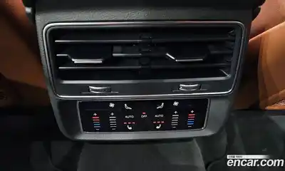 Audi Q8 2023 3.0 Автомат в Москве № 343513, миниатюра 9