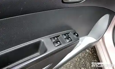 Chevrolet Spark 2012 1.0 Автомат в Москве № 37220, миниатюра 8