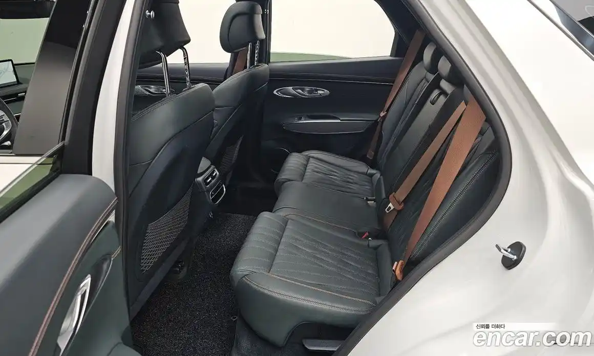 Genesis GV70 2023 2.5 Автомат в Москве № 57165, фото 10