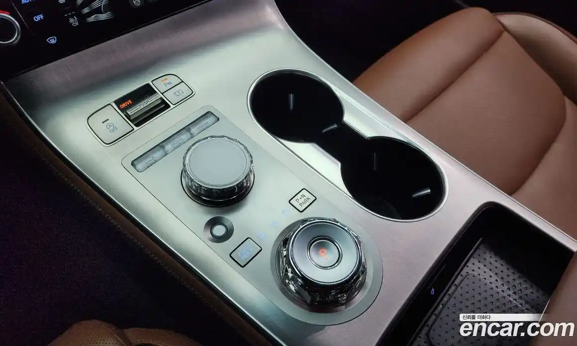 Genesis GV70 2025 2.5 Автомат в Москве № 57435, фото 10