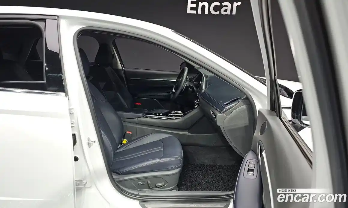 Hyundai Sonata 2022 2.0 Автомат в Москве № 5920, фото 20