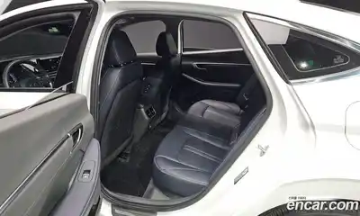 Hyundai Sonata 2022 2.0 Автомат в Москве № 5920, миниатюра 3